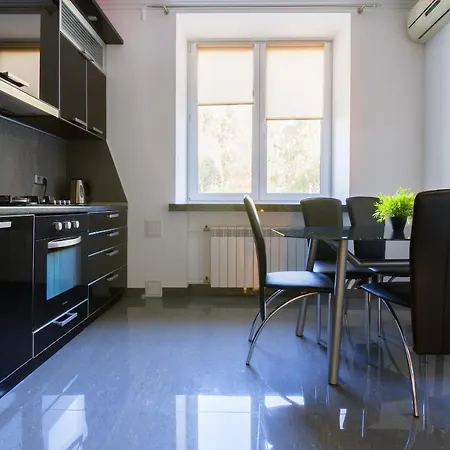 Luxury 3 Bedrooms - Next To Arena Kyiv